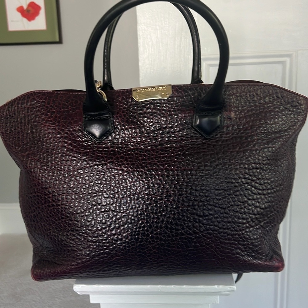 RARE Burberry burgundy pebbled Leather Tote with straps  Nordstrom collaboration - Picture 2 of 15